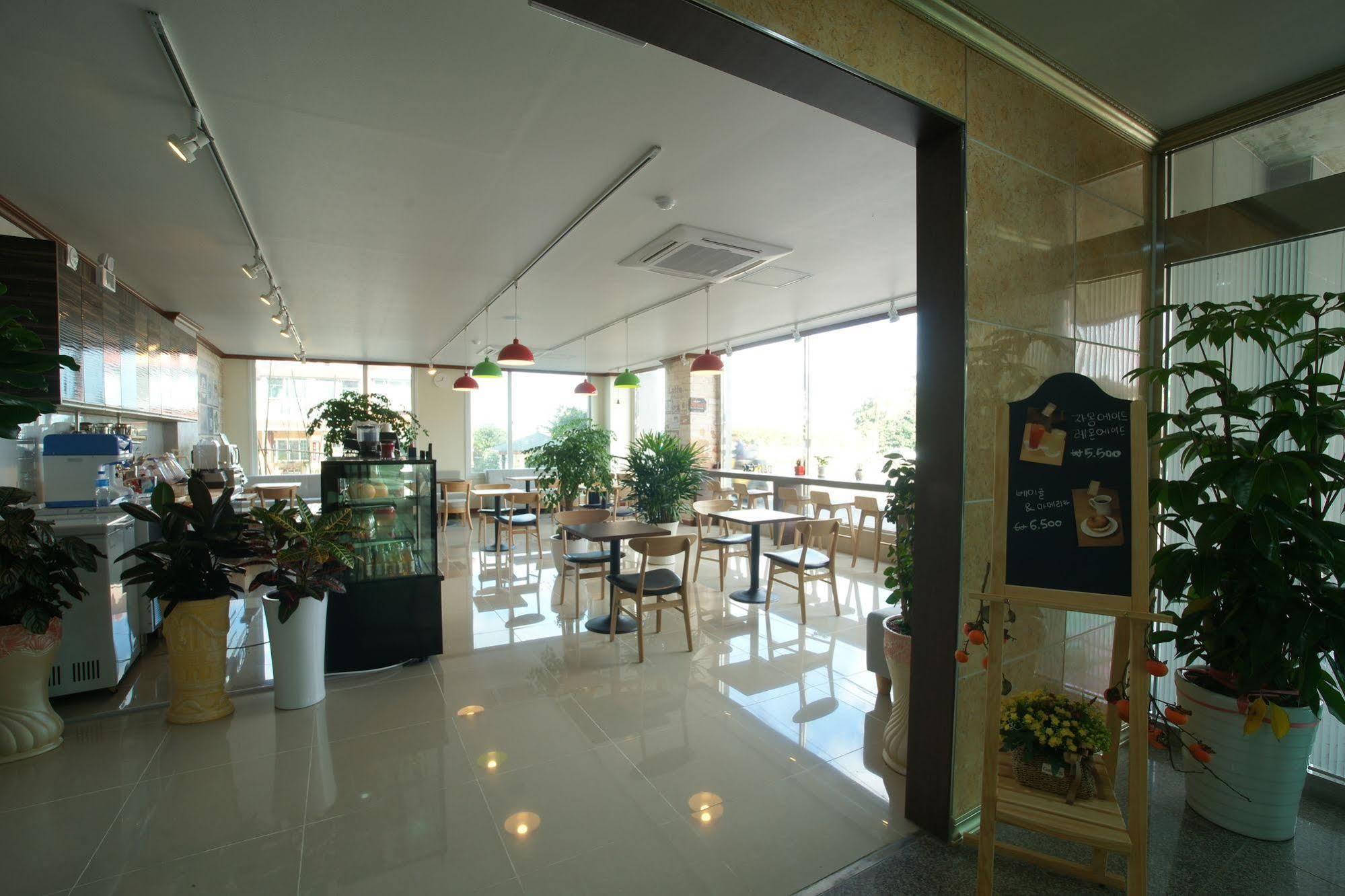 Seongsan Aqua Beach Hotel Σεογκουίπο Εξωτερικό φωτογραφία
